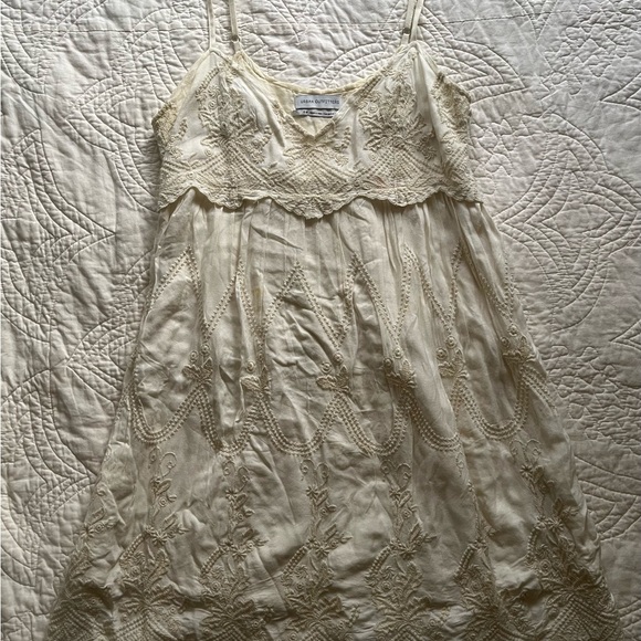 Urban Outfitters Embroidered Mini Dress. Cream. Size S - Picture 2 of 13